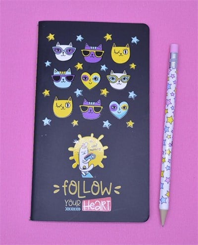 Kiwoodesign Renkli Kediler Siyah Defter