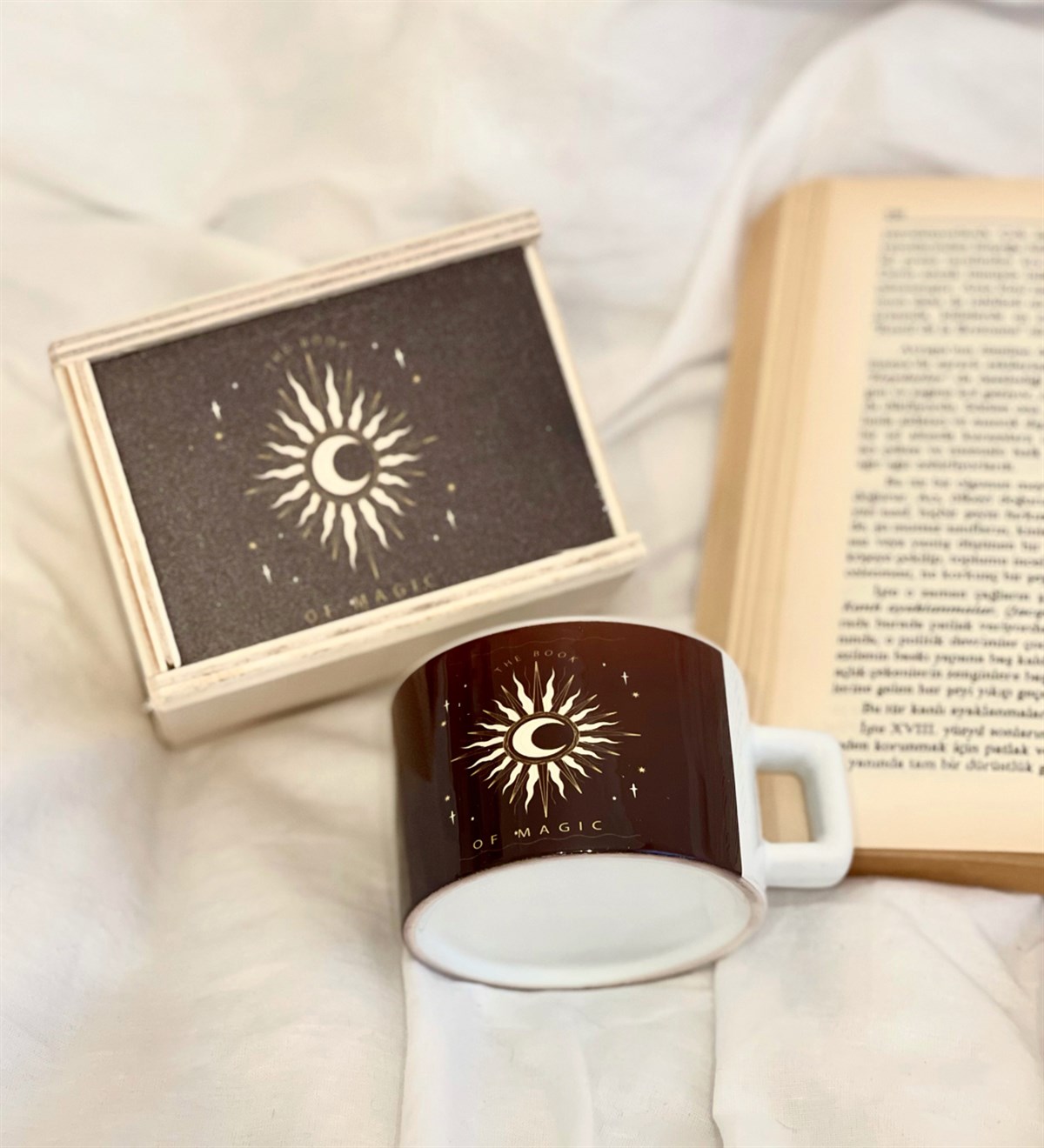 Sihir Kitabı Tasarımlı Kutulu KupaGiftmodaGmkp100134