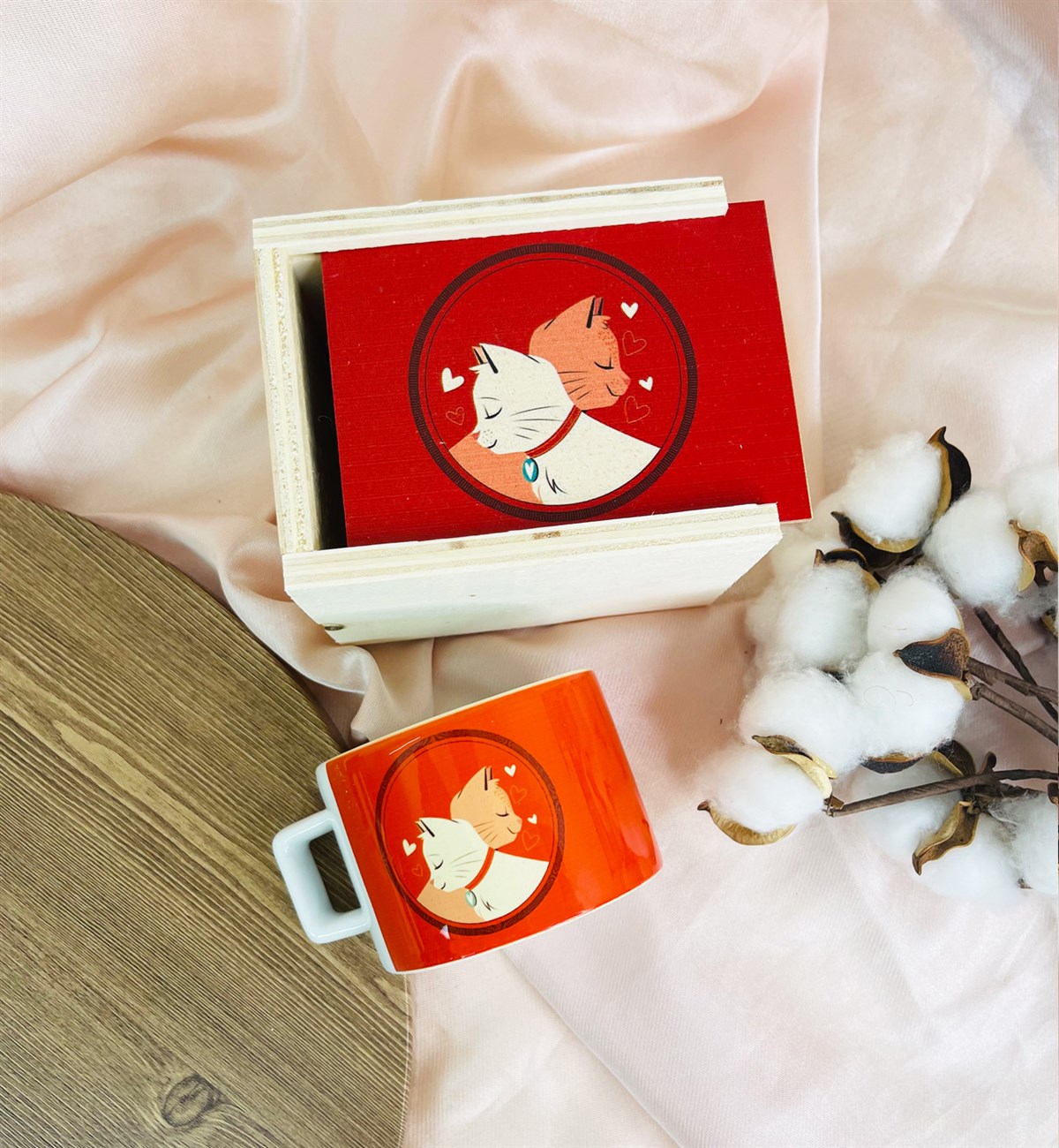 Sevimli Aşık Kediler Tasarımlı Kutulu KupagiftmodaGmkp100396