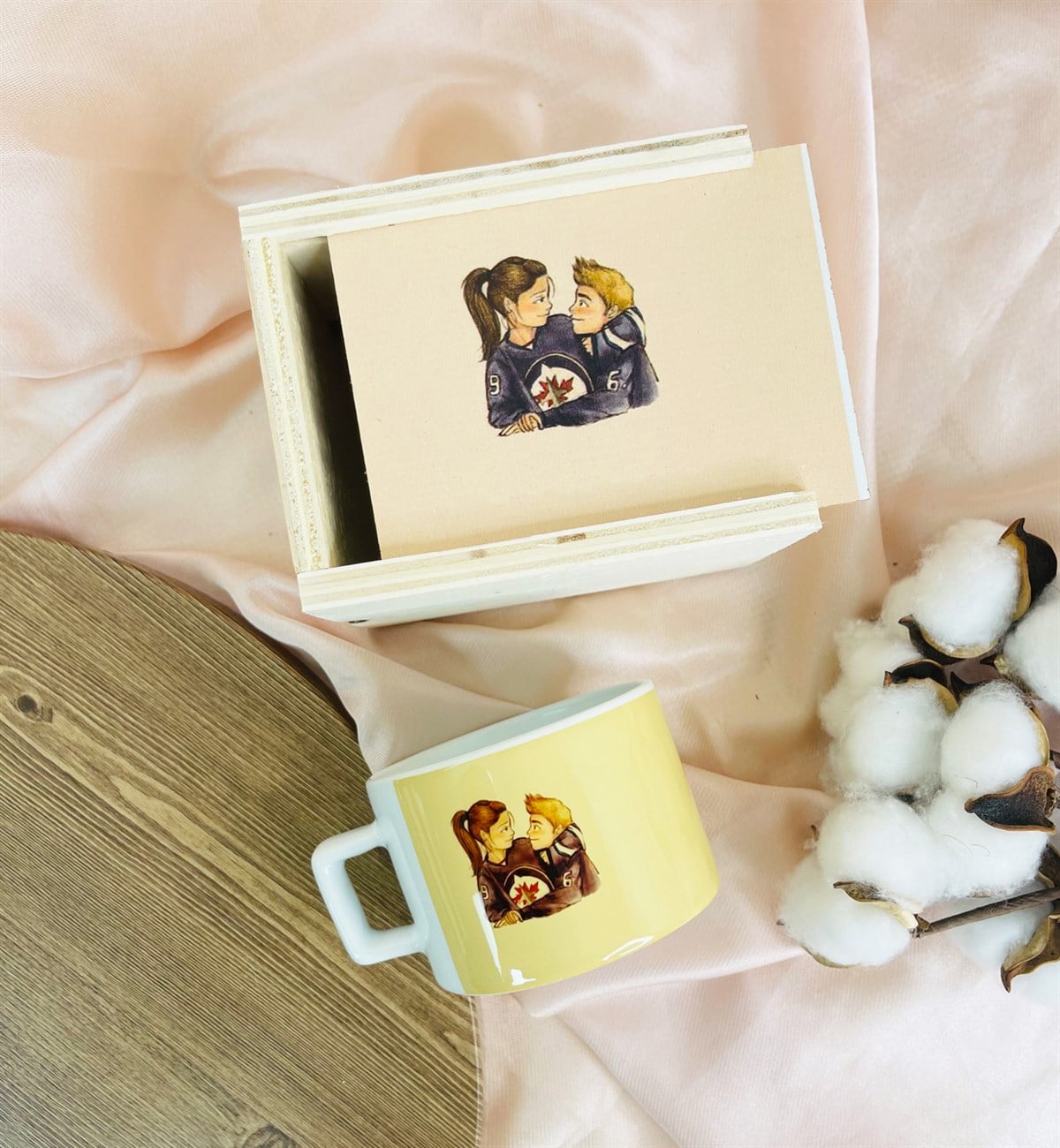 Sevimli Aşıklar Tasarımlı Kutulu KupagiftmodaGmkp100411