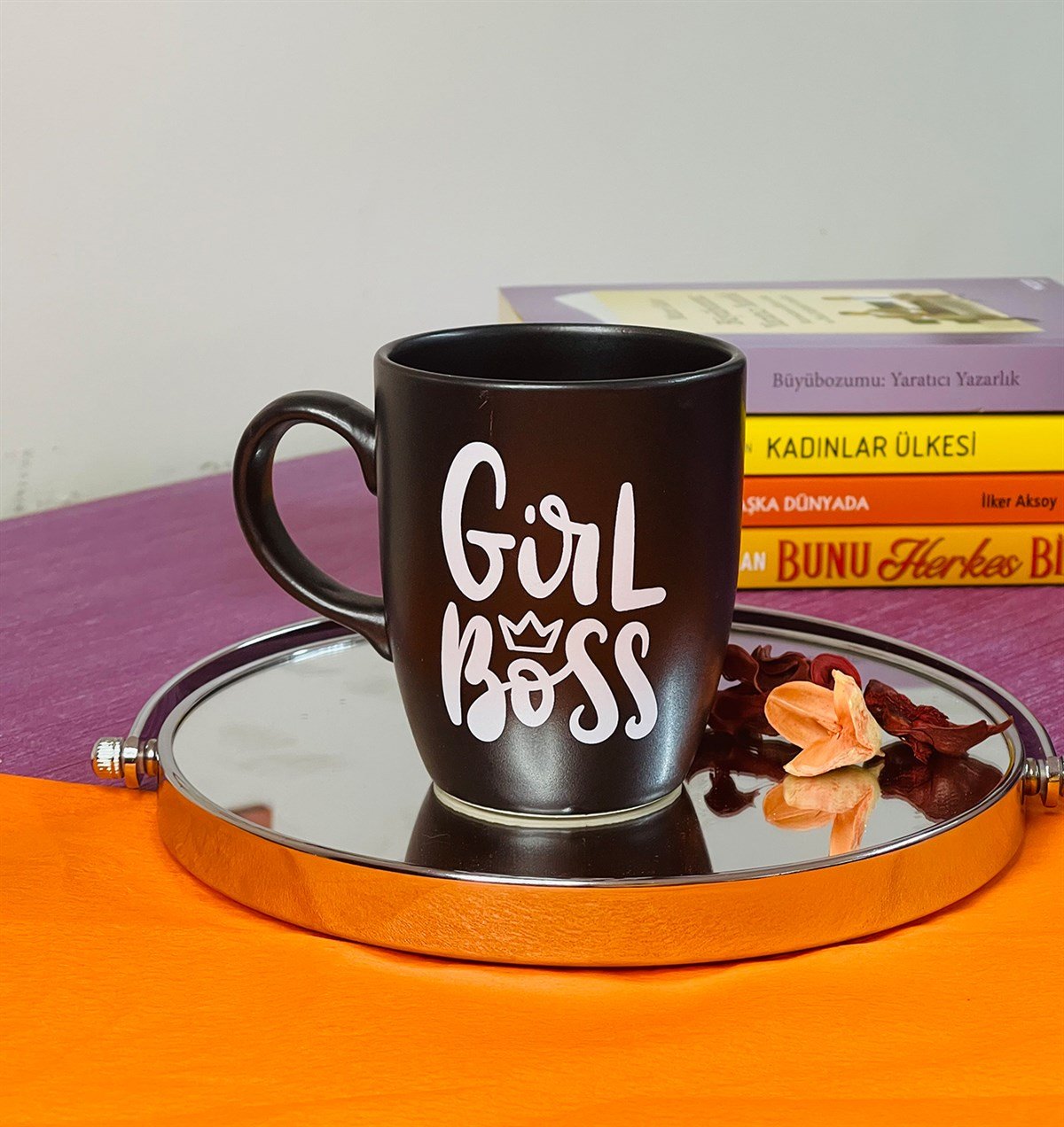 Girl Boss Beyaz Yazı Tasarımlı Siyah 9 Cm Kupa BardakgiftmodaGmkp100224