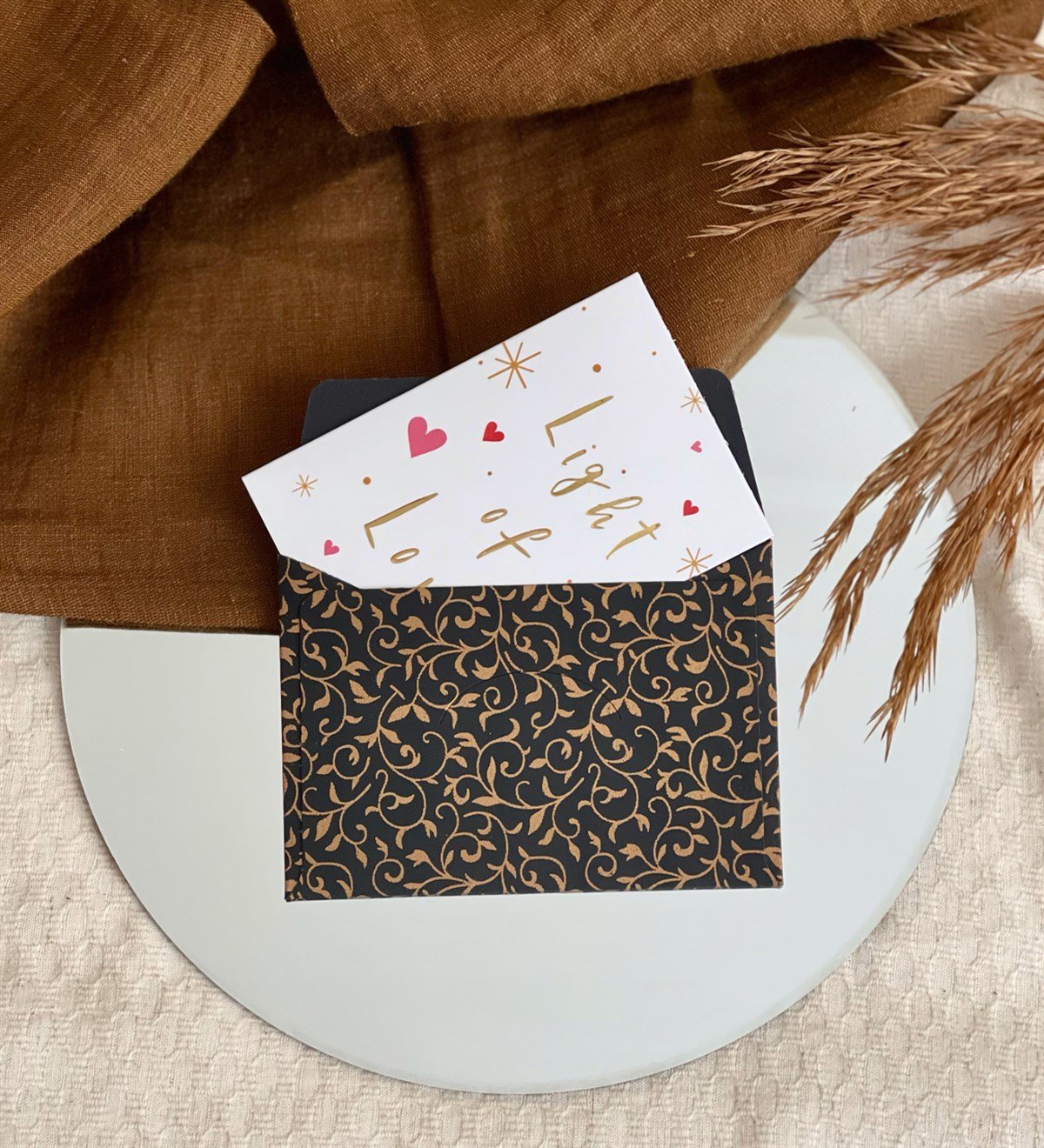 Light Of Love Tasarımlı Gold Siyah Zarflı Mesaj KartıgiftmodaGmmsj00004