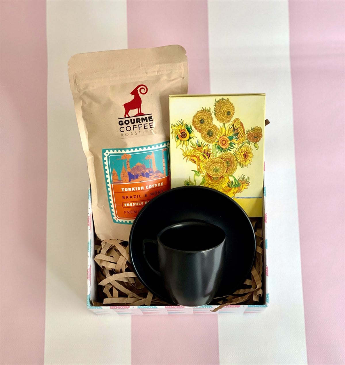 Türk Kahvesi Fincanı Ayçiçeği Mini Fotoğraf Albümü ve Türk Kahvesi Mini Hediye Seti GiftmodaGmhs101036