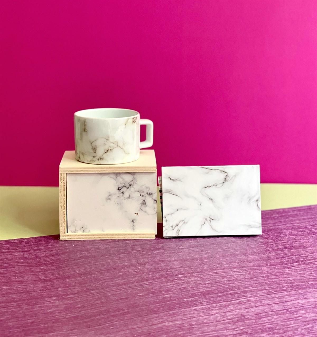 Beyaz Mermer Tasarımlı Mini Fotoğraf Albümü ve Kutulu Kupa GiftmodaGmhs101047