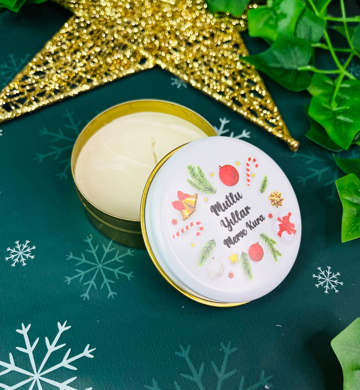 Kişiye Özel Mutlu Yıllar Tasarımlı Kokulu Teneke MumgiftmodaGmmum0004