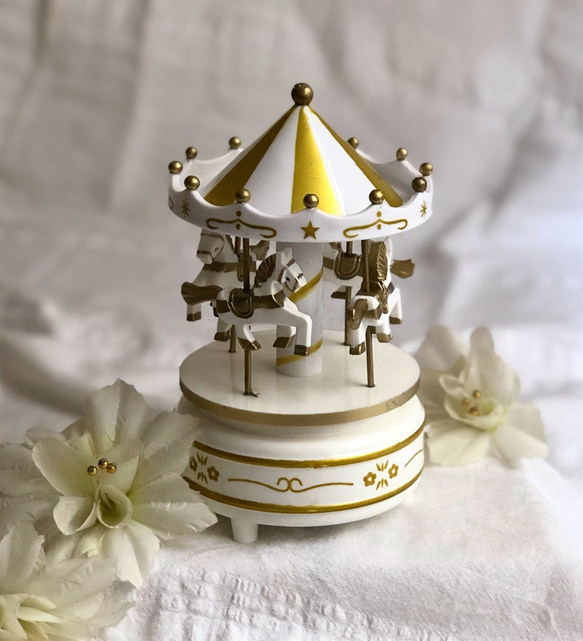 Nostaljik Atlı Karınca Müzik Kutusu Gold-Beyaz RenkGift modaGM-1128