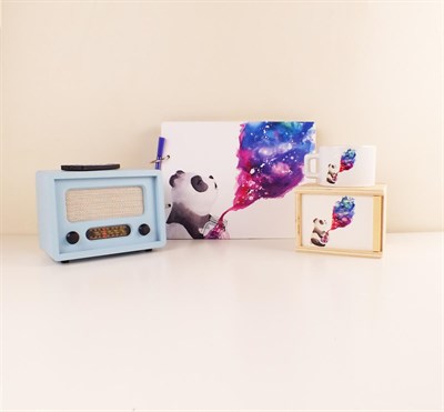 Nostaljik Görünümlü Ahşap Mavi Radyo ve Özel Tasarım Panda Seti