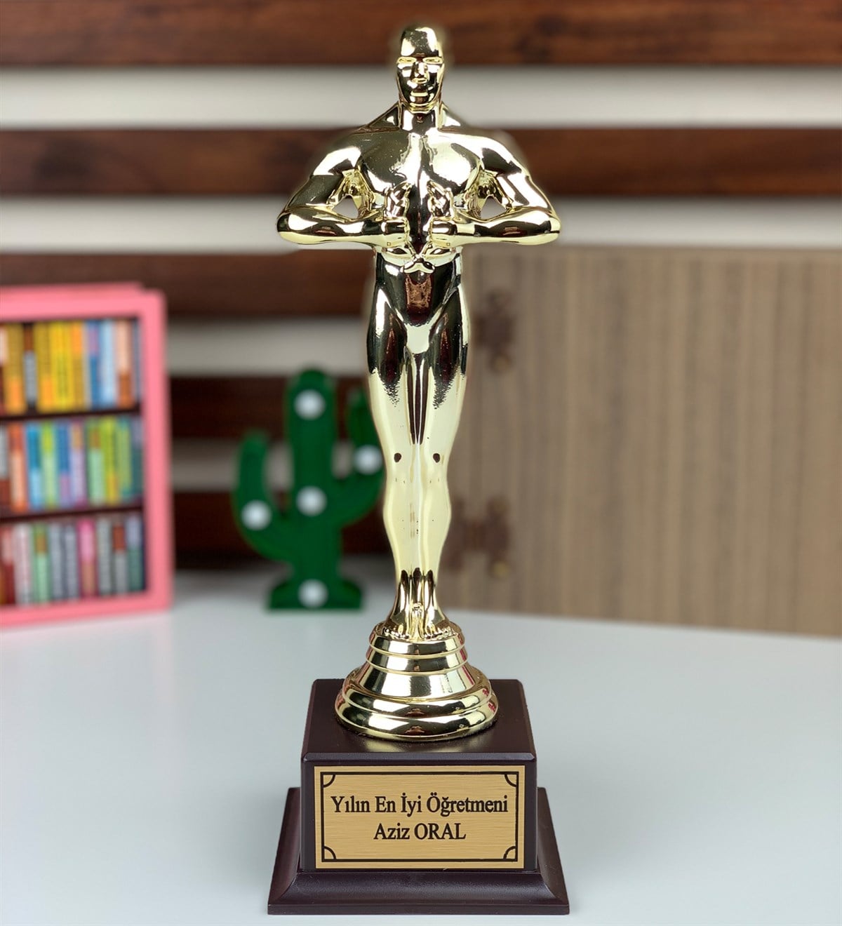 Öğretmenler Günü OscarıGiftmodaOscar-Öğretmen