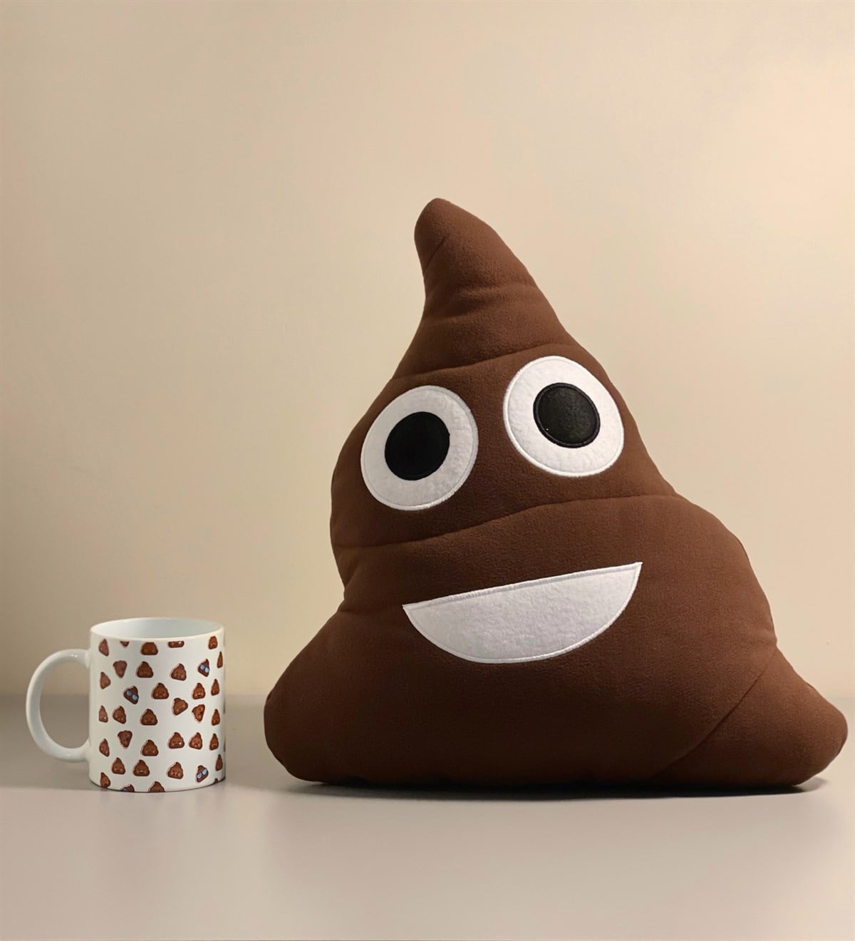 Poo Tasarımlı Yastık Ve Kupa SetGiftmodaGmhs100118
