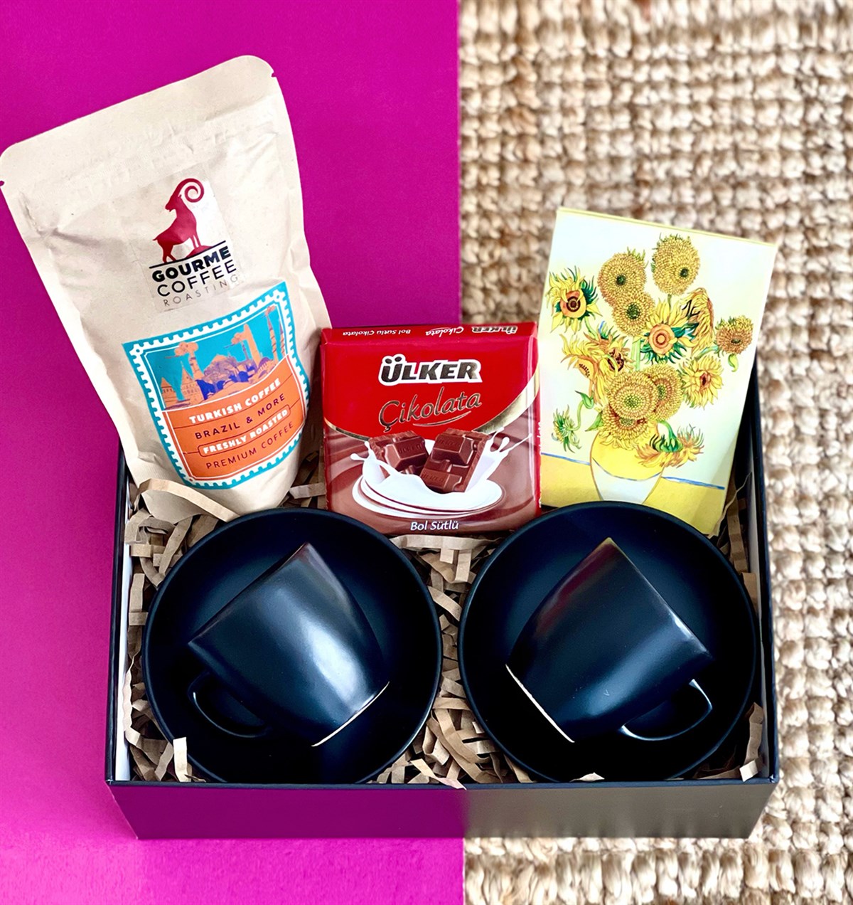 Özel Kutusunda 2'li Türk Kahvesi Fincanı Ayçiçek Mini Fotoğraf Albümü Çikolata ve Türk Kahvesi GiftmodaGmhs100996