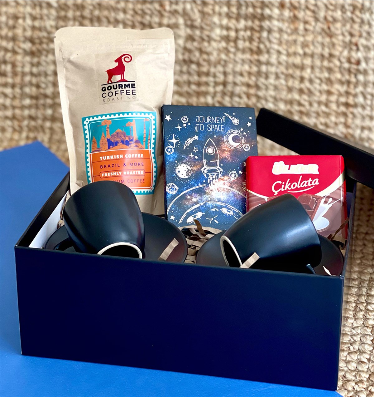 Özel Kutusunda 2'li Türk Kahvesi Fincanı Space Roket Mini Fotoğraf Albümü Çikolata ve Türk Kahvesi GiftmodaGmhs100991