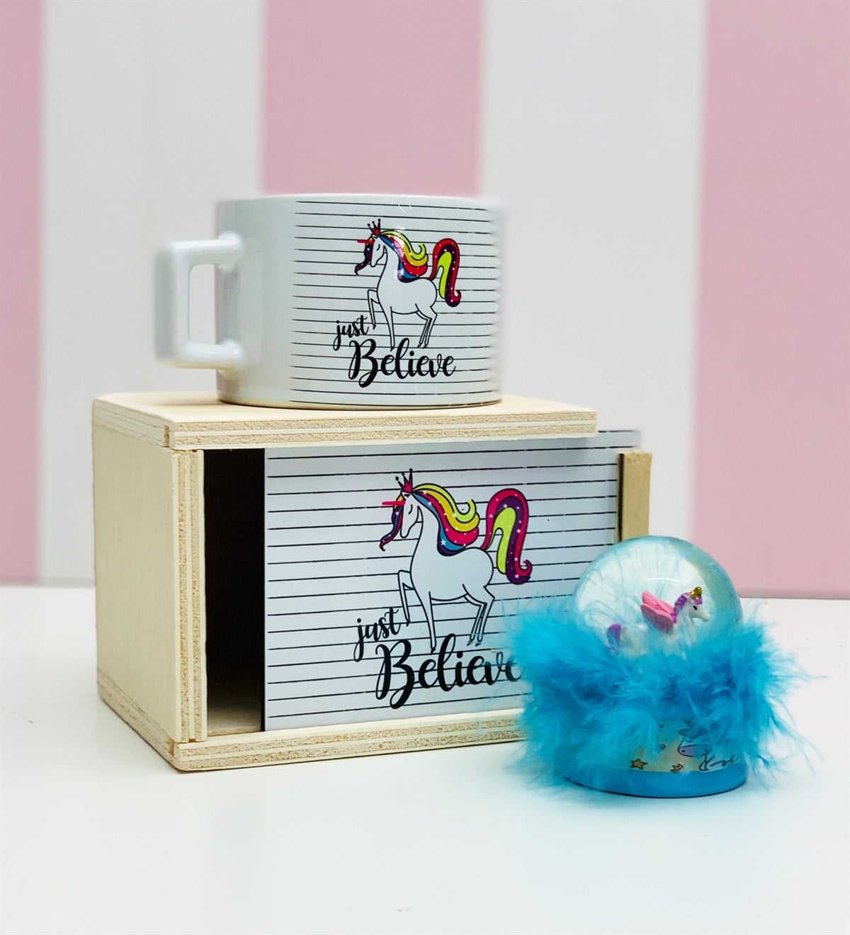 Sadece İnan Unicorn Kutulu Kupa Ve Mini Kar KüresiGiftmodasadece-İnan-kupa-küre