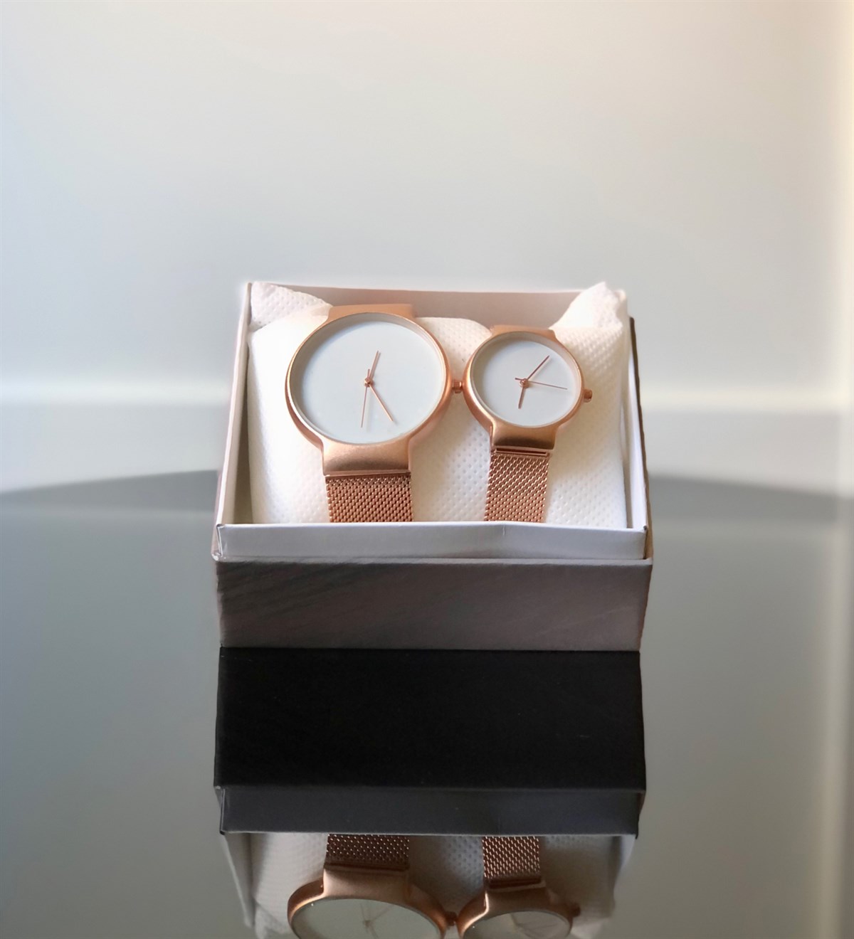 Siyah Hasır Kordon Gold Detaylı Çift SaatiGiftmodaSiyah-Kordon-Gold-Detay