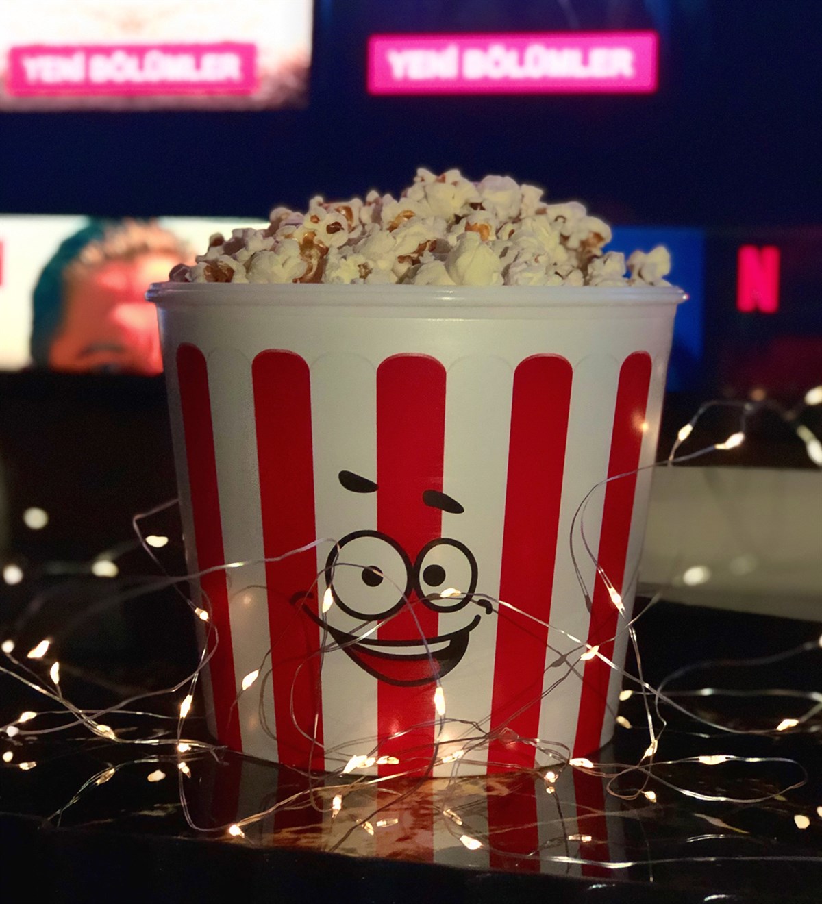 Smile Tasarımlı Mısır Kovası	Giftmodasmile-tasarımlı-mısır-kovası