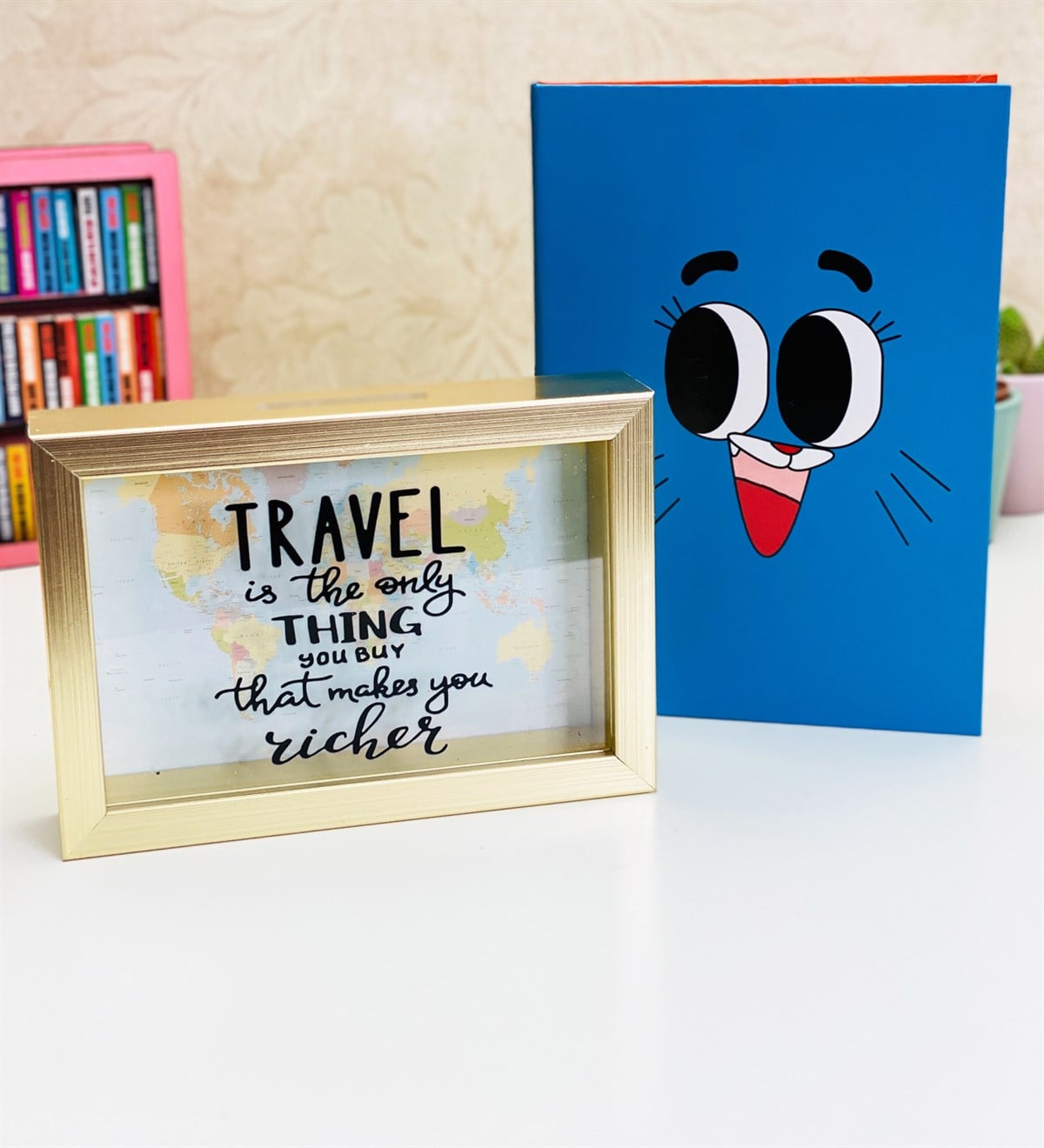 Travel Journel Tasarımlı Kumbara Ve Gumball Ve Darwin Tasarımlı Lastikli Defter SetGiftmodaGM-2140-Gumball-Defter-Set