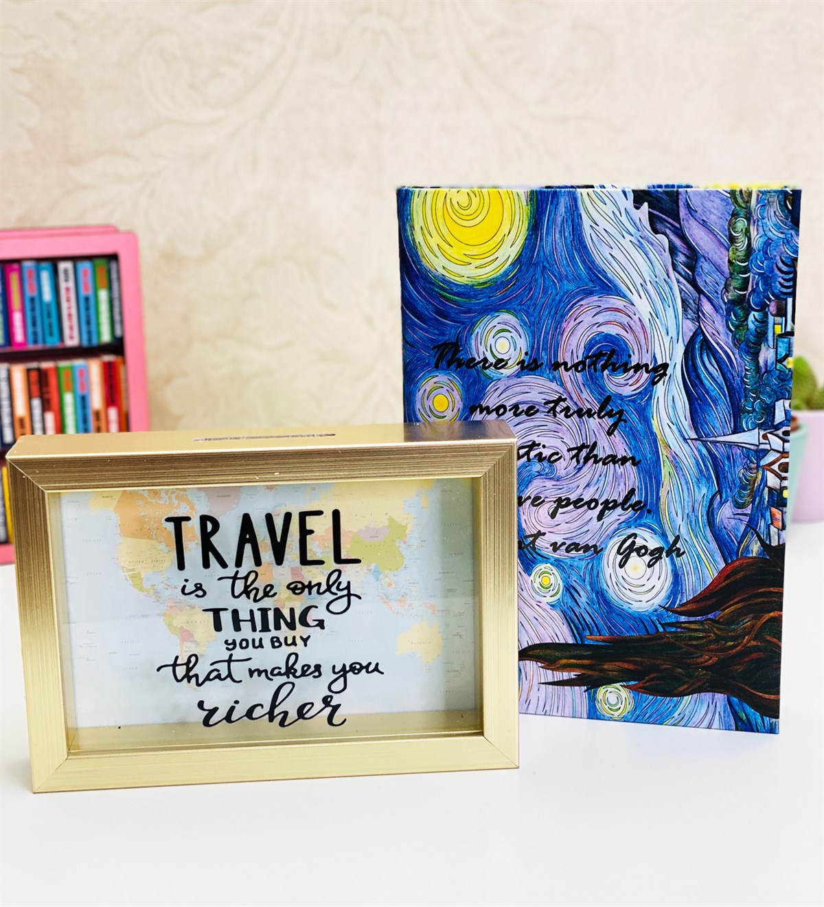 Travel Journel Tasarımlı Kumbara Ve Van Gogh Lastikli DefterGiftmodaGM-2140-Van-Gogh-Defter-Set