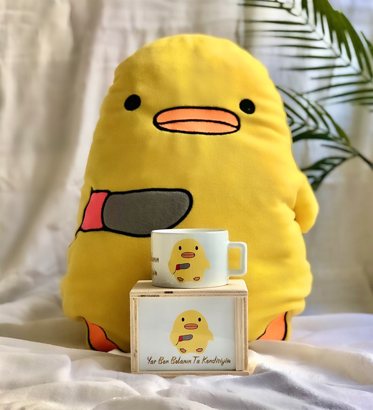 Yar Ben Belanın Ta Kendisiyim Civciv Tasarımlı Kutulu Kupa Ve Yastık SetGiftmodaYar-Civciv-Kutulu-Kupa-Yastık