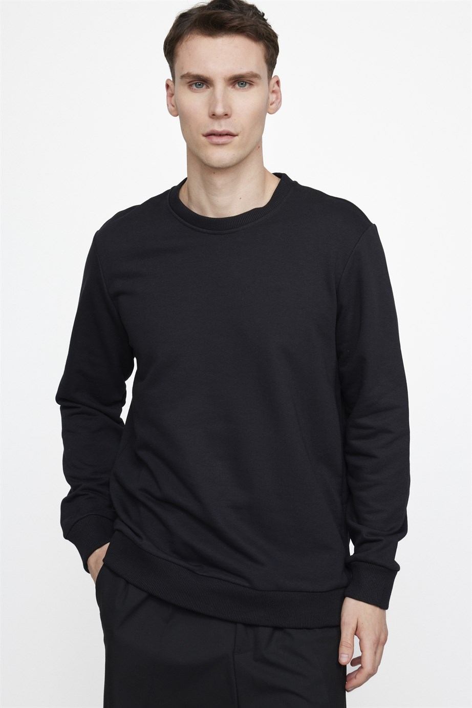 Bisiklet Yaka Basıc Unisex Siyah Sweatshirt