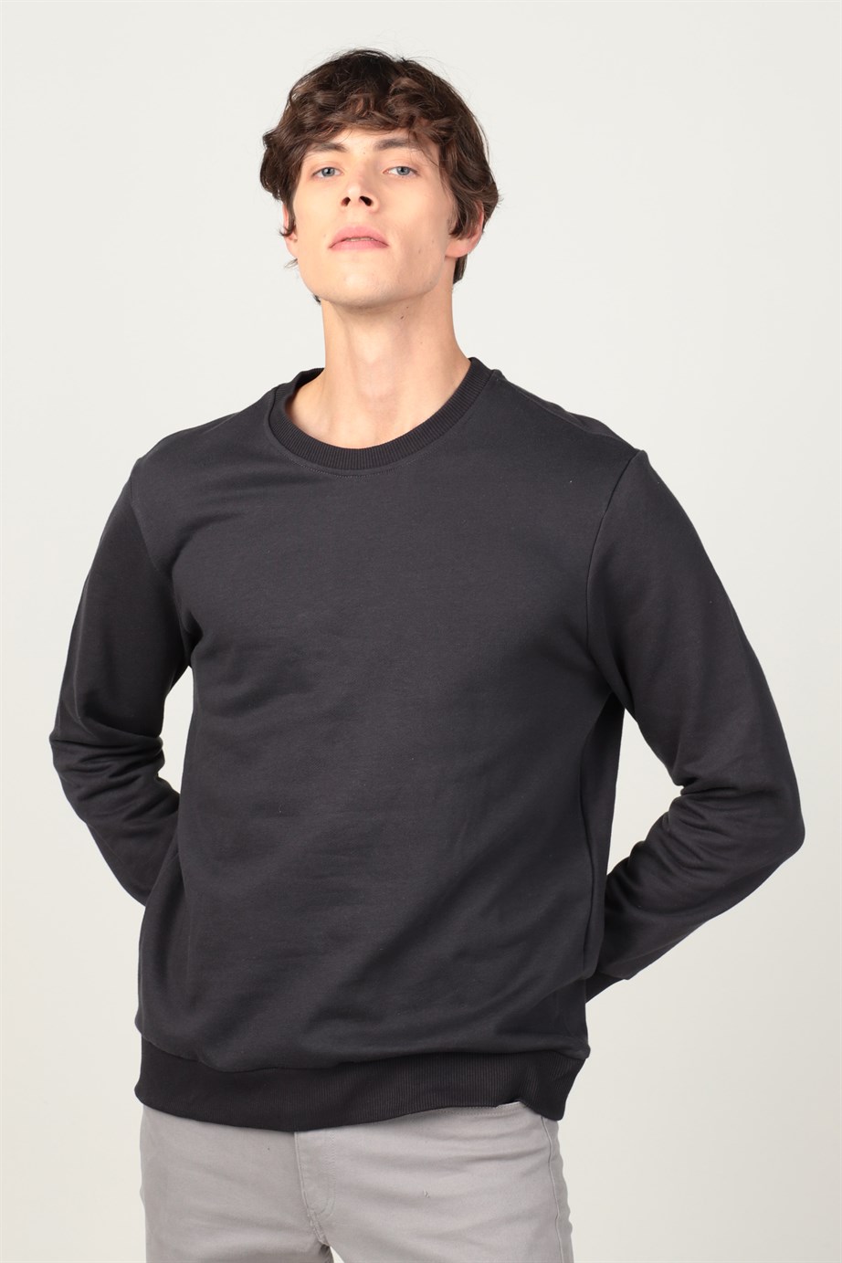 Bisiklet Yaka Basıc Unisex Sweatshirt