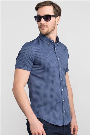 Slim Fit Dar Kesim Desenli Kısa Kol Erkek Gömlek