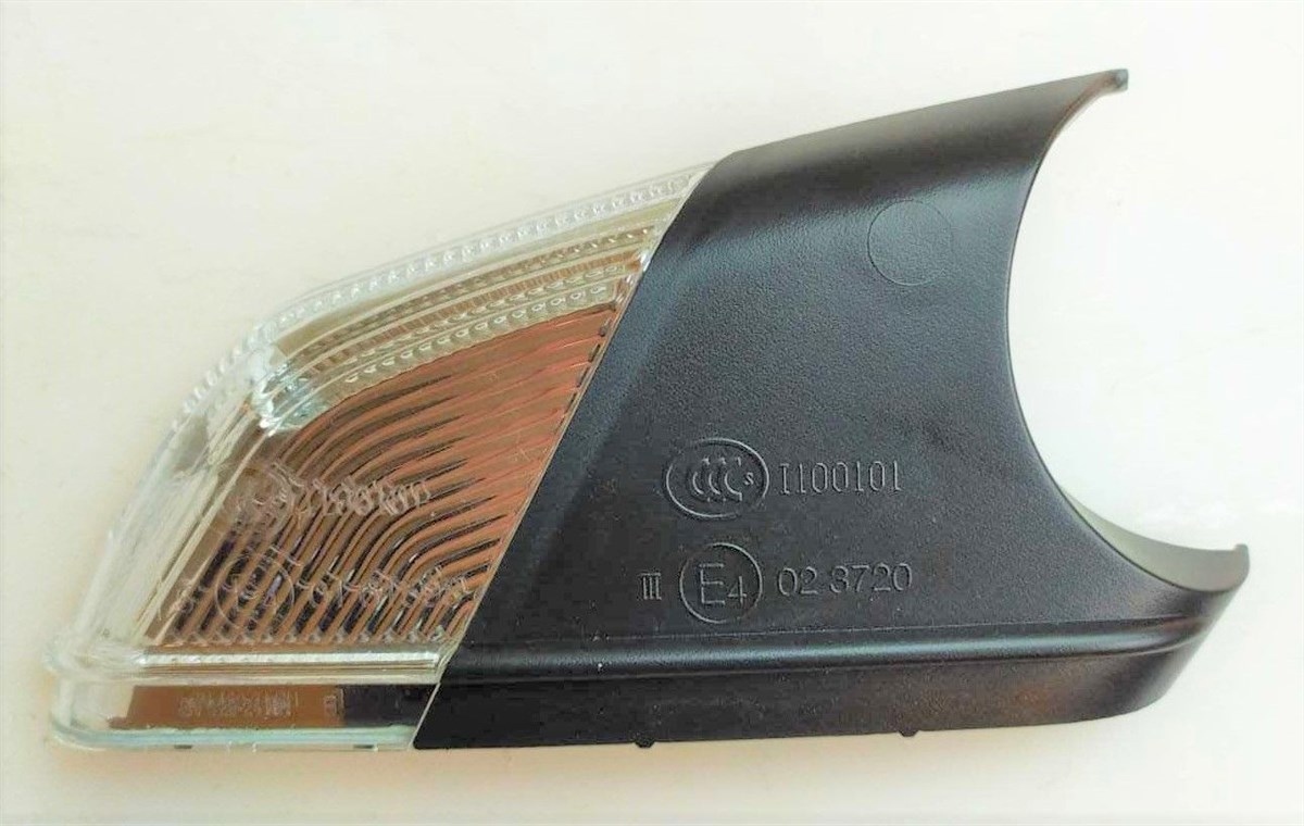 SİNYAL VOLKSWAGEN-SKODA POLO - OCTAVIA 2005-2009 SAĞ