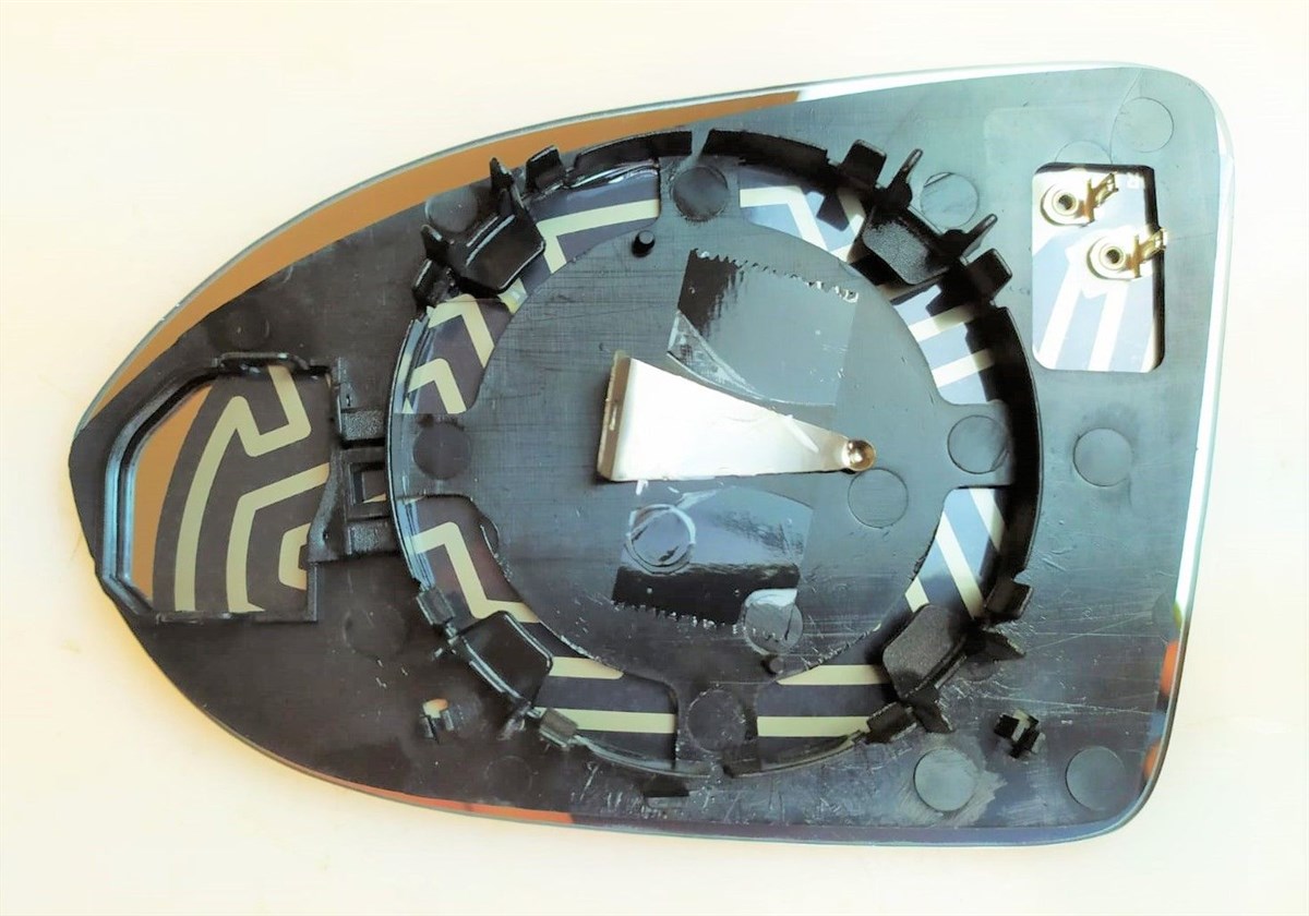 Cam VW Passat Arteon 2015-Isıtmalı Sağ