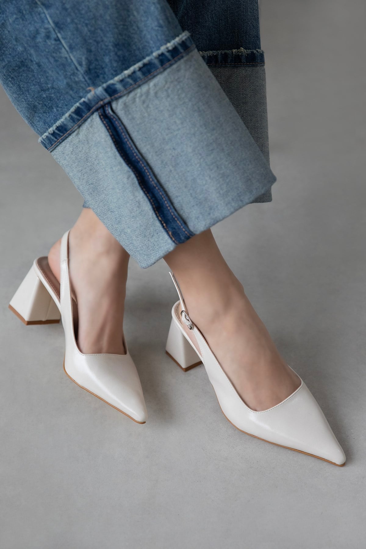 Stefan Kadın Kırışık Deri Topuklu Ayakkabı Krem