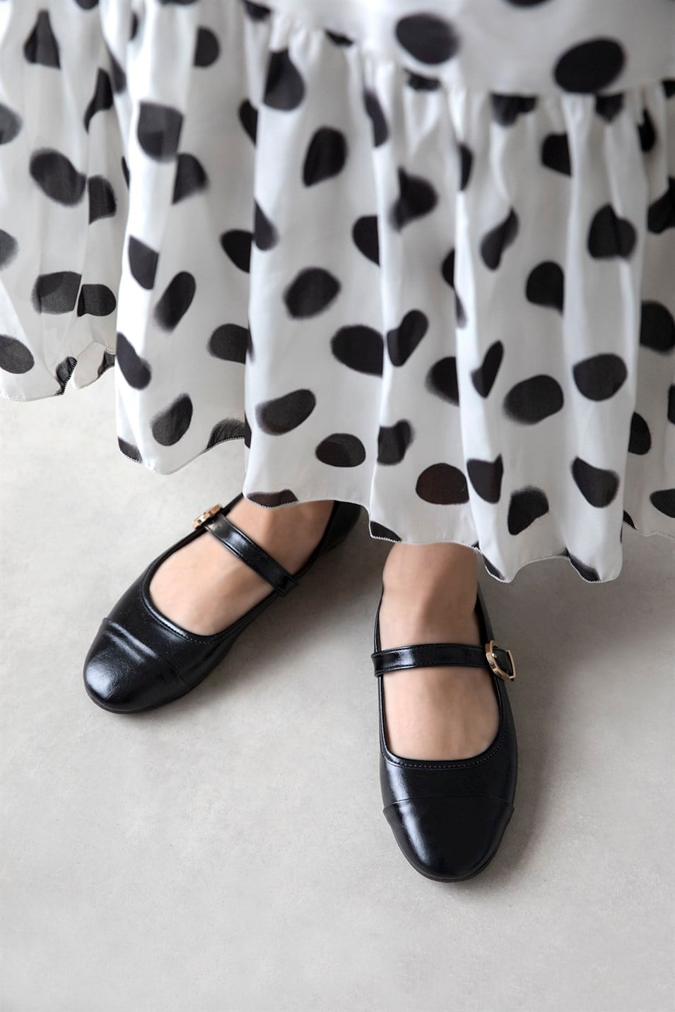 Asta Kadın Kemer Detay Kırışık Deri Babet Siyah