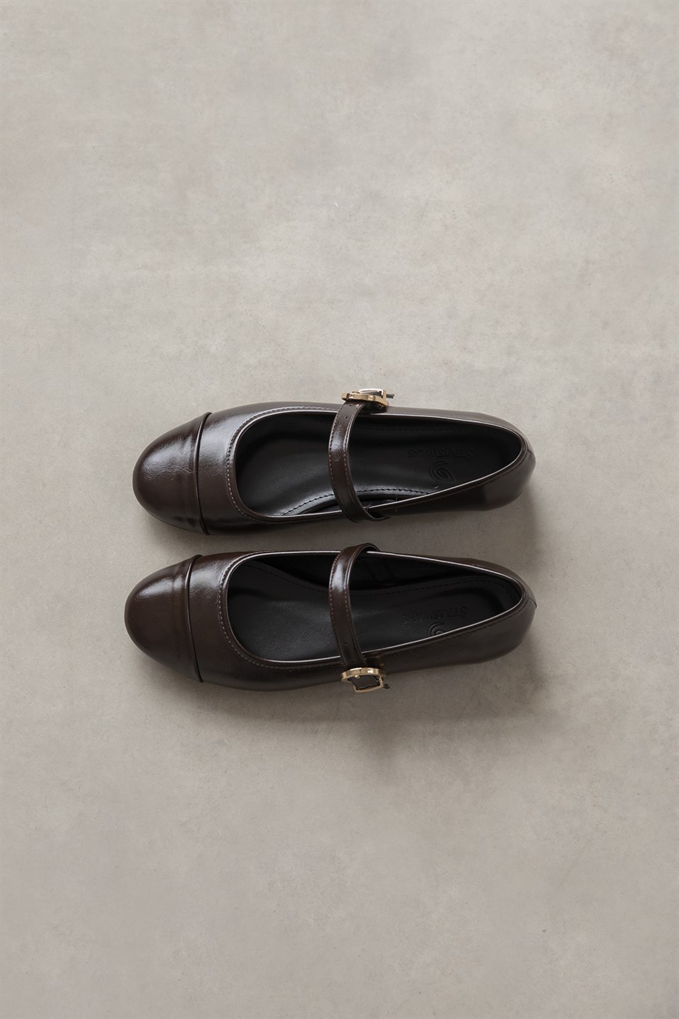 Asta Kadın Kemer Detay Kırışık Deri Babet Kahve