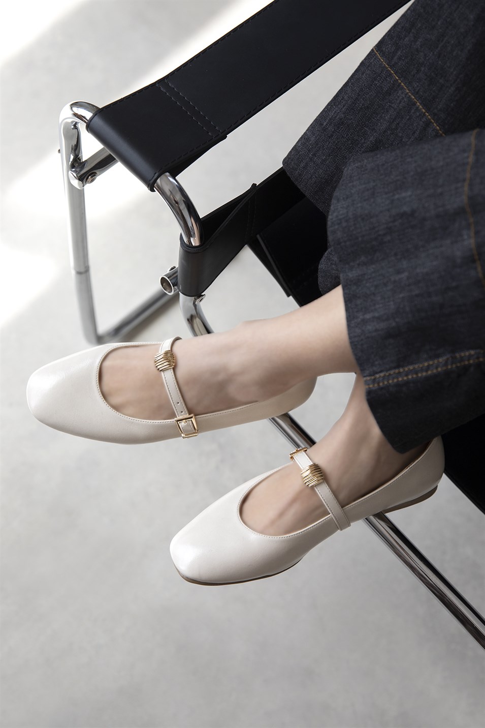 Libon Kadın Toka Detay Kırışık Deri  Babet Bej