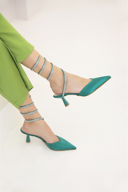 Love  Kadın Taş Detay Topuklu Saten  Ayakkabı Yeşil
