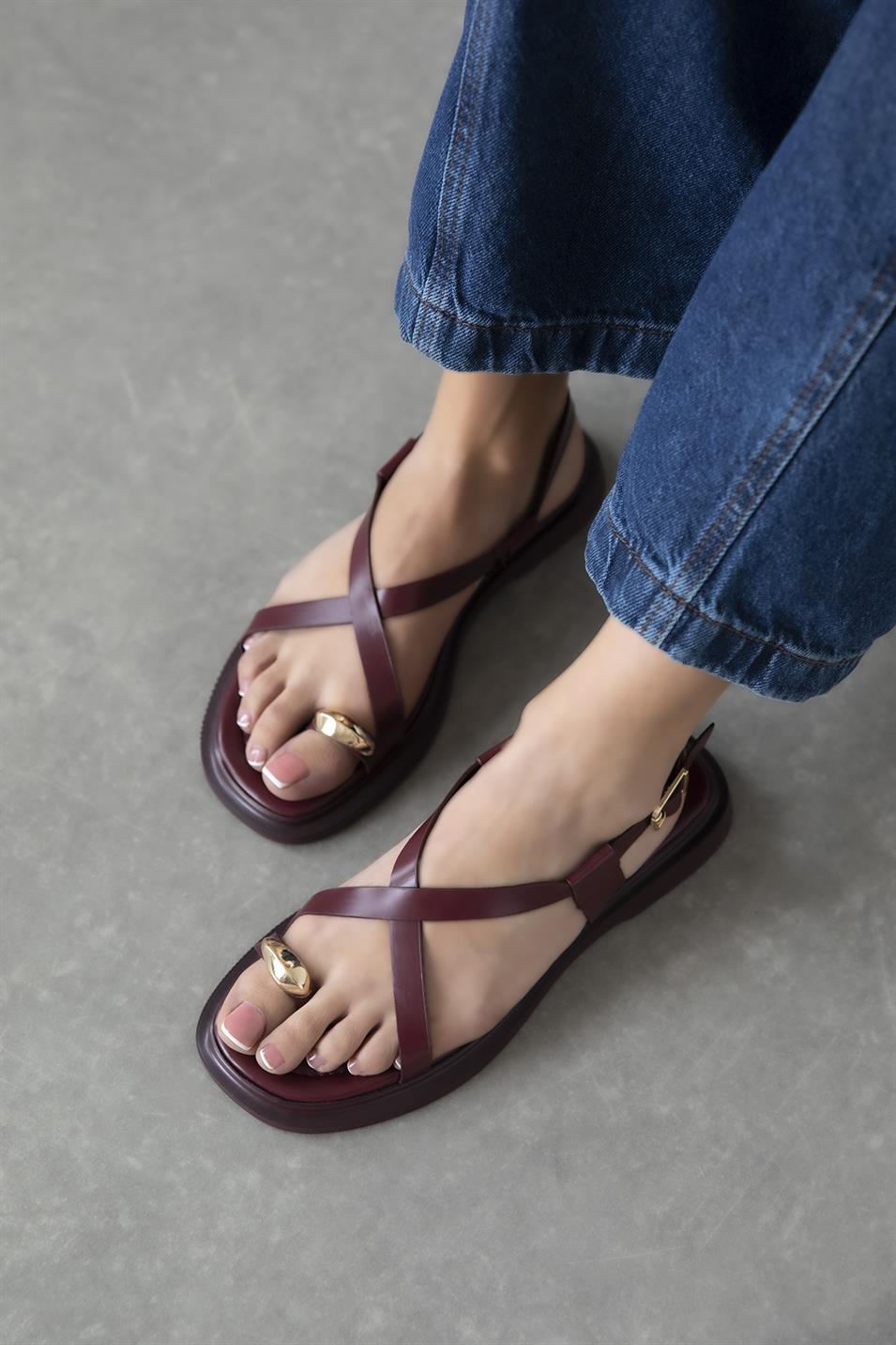 Puket Kadın Parmak Arası Deri Sandalet Bordo