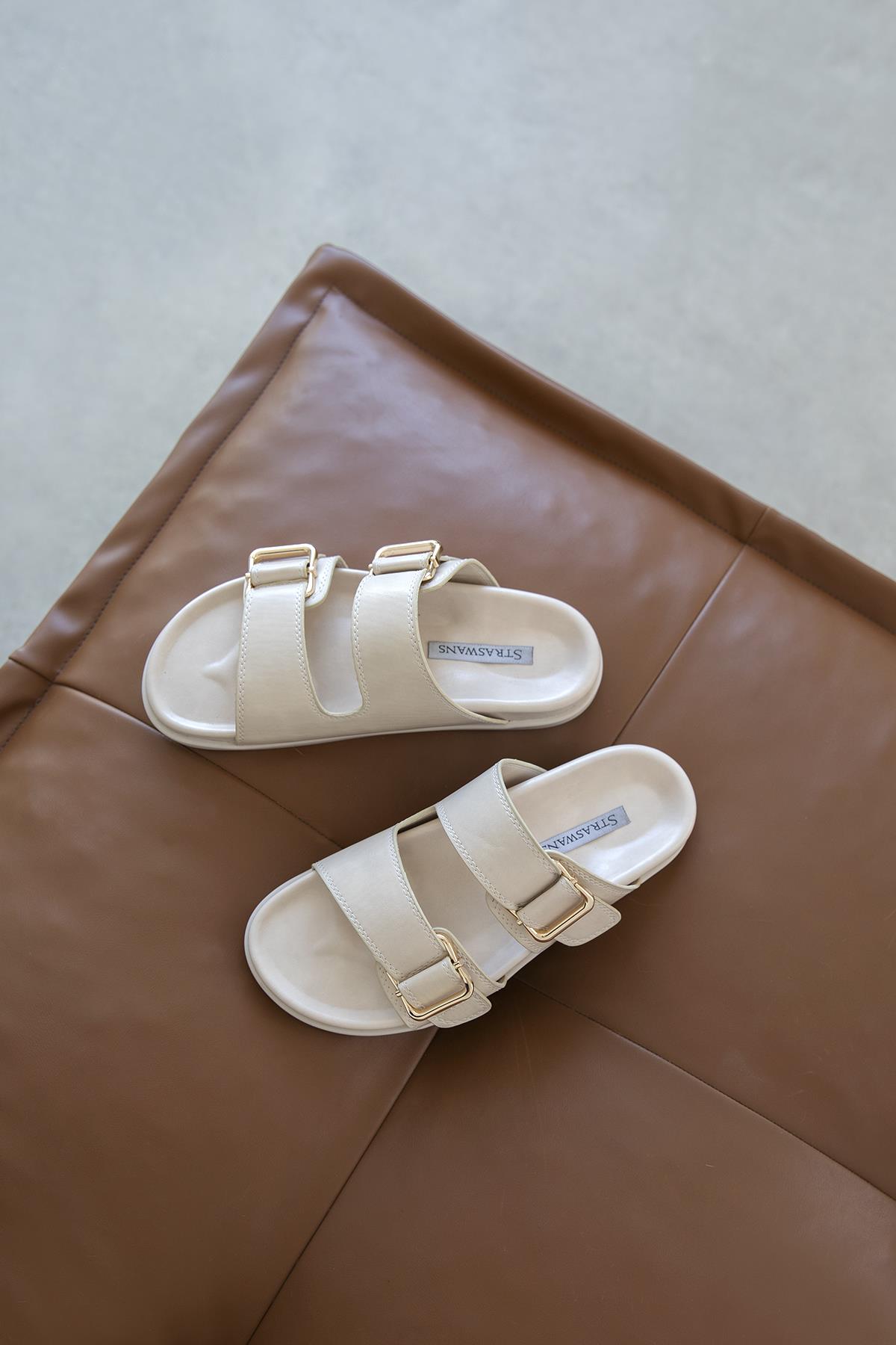 Axel Kadın Toka Detay Günlük Konfor Deri Terlik Bej