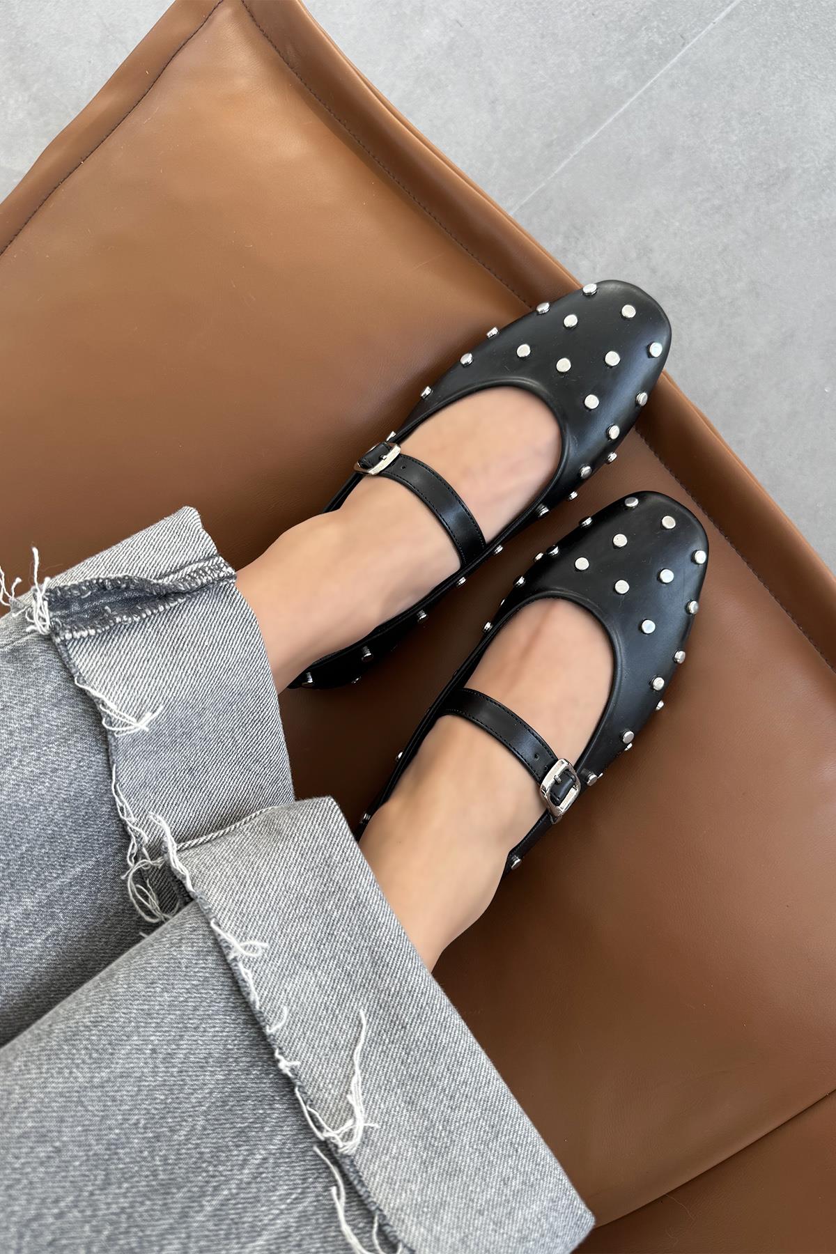 Azure Kadın  Drop  Detay  Deri  Babet Siyah