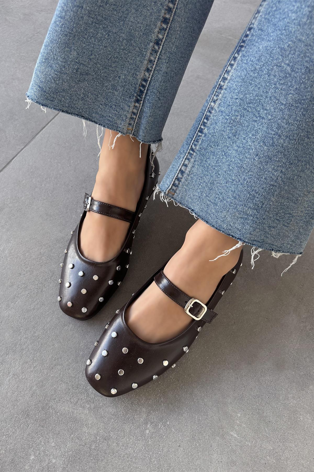 Azure Kadın Drop Detay Kırışık Deri Babet Kahve