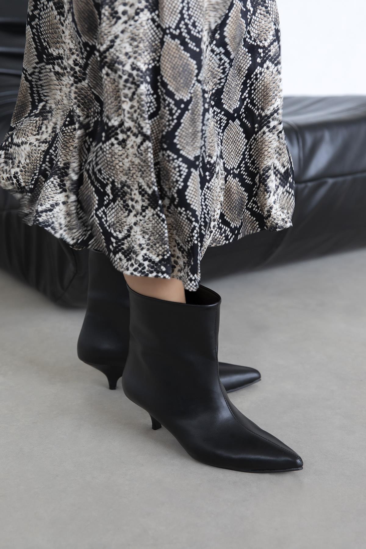 Bella Kadın Pino Ökce Deri Bot Siyah