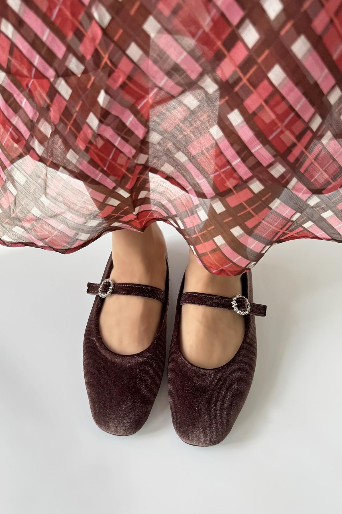 Berny  Kadın  Kemer  Detay  Kadife  Babet Kahve