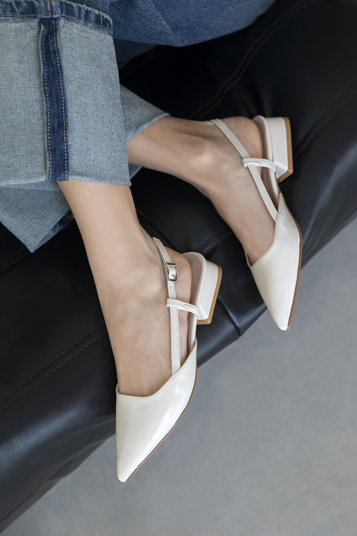 Chrest Kadın Topuklu Kırışık Deri  Ayakkabı Bej