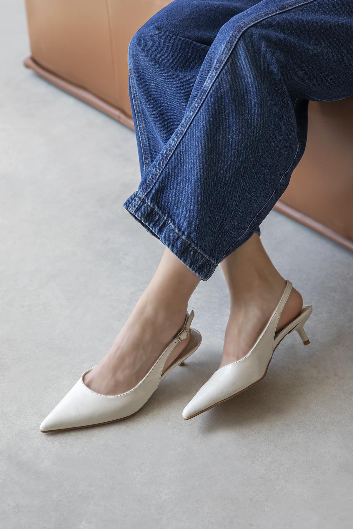 Cuesta  Kadın Topuklu Kırışık Deri Ayakkabı Krem