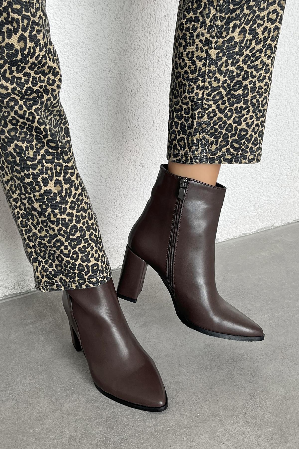 Fergal  Kadın  Topuklu  Deri  Bot Kahve