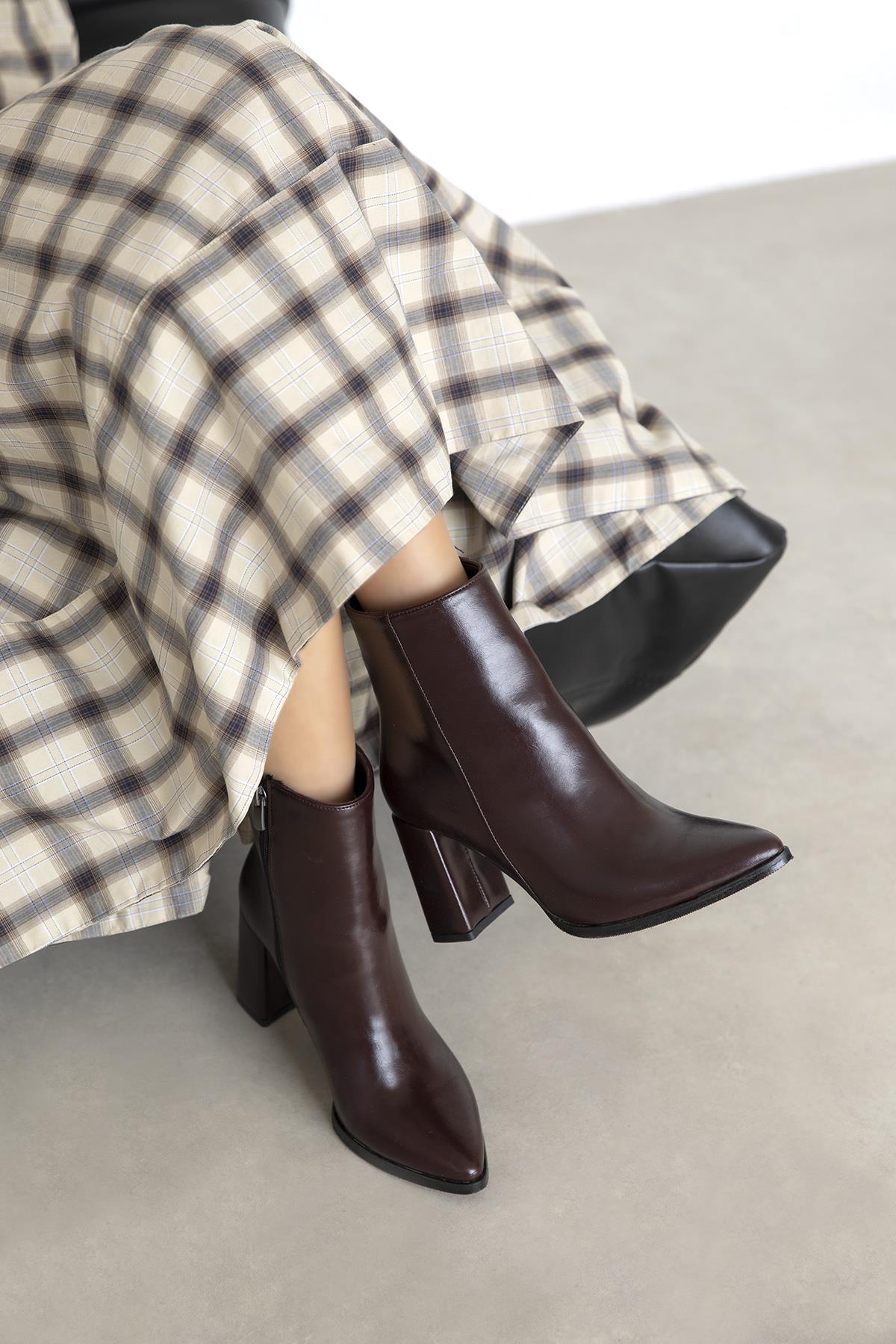 Fergal Kadın Topuklu Kırışık Deri Bot Bordo