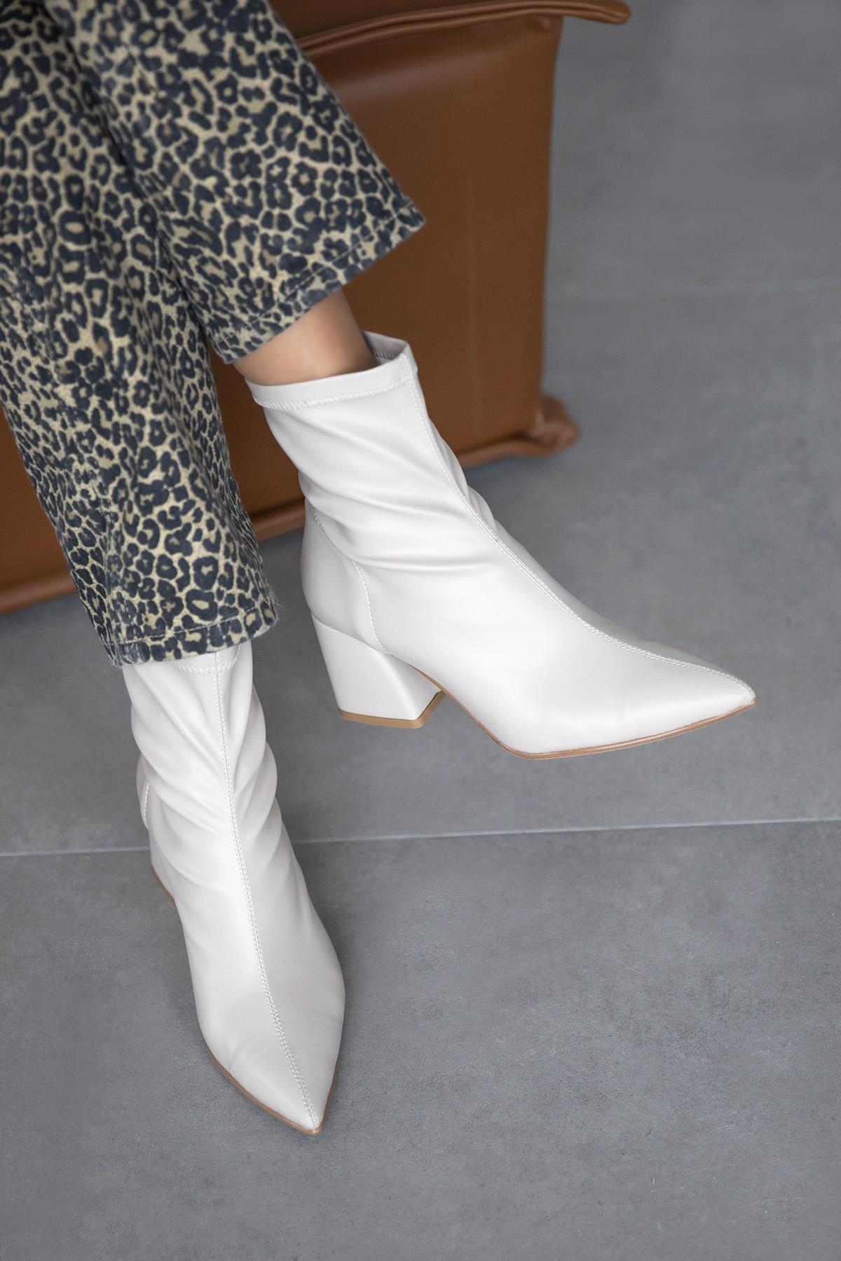 Garcia  Kadın  Streç Sivri Kalıp Deri Bot Bej