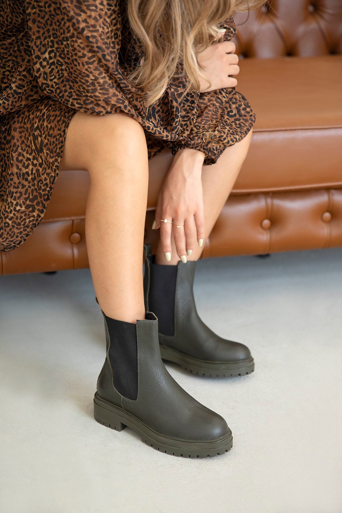 Helen Kadın Lastik Detay  Hakiki  Deri Postal  Bot Haki