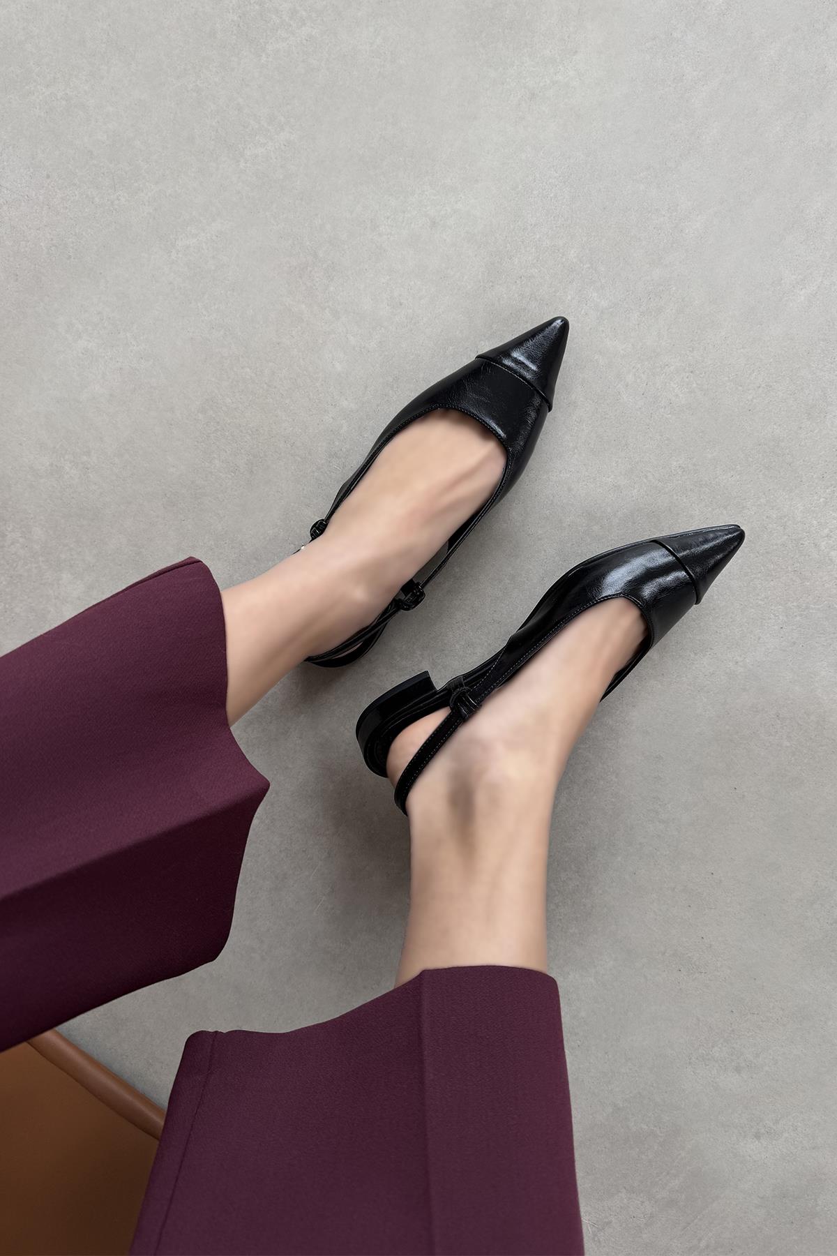 Hubert Kadın Topuklu Kırışık Deri Ayakkabı Siyah