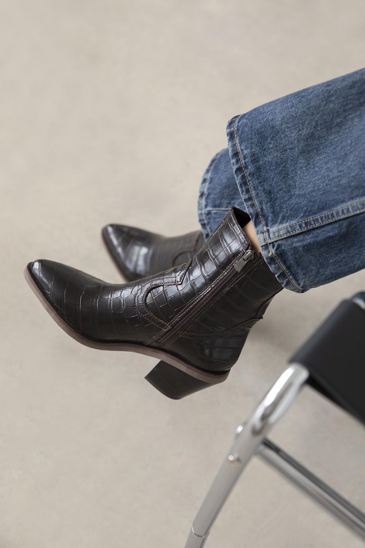 Jose  Kadın  Kroko Deri  Topuklu   Bot Kahve