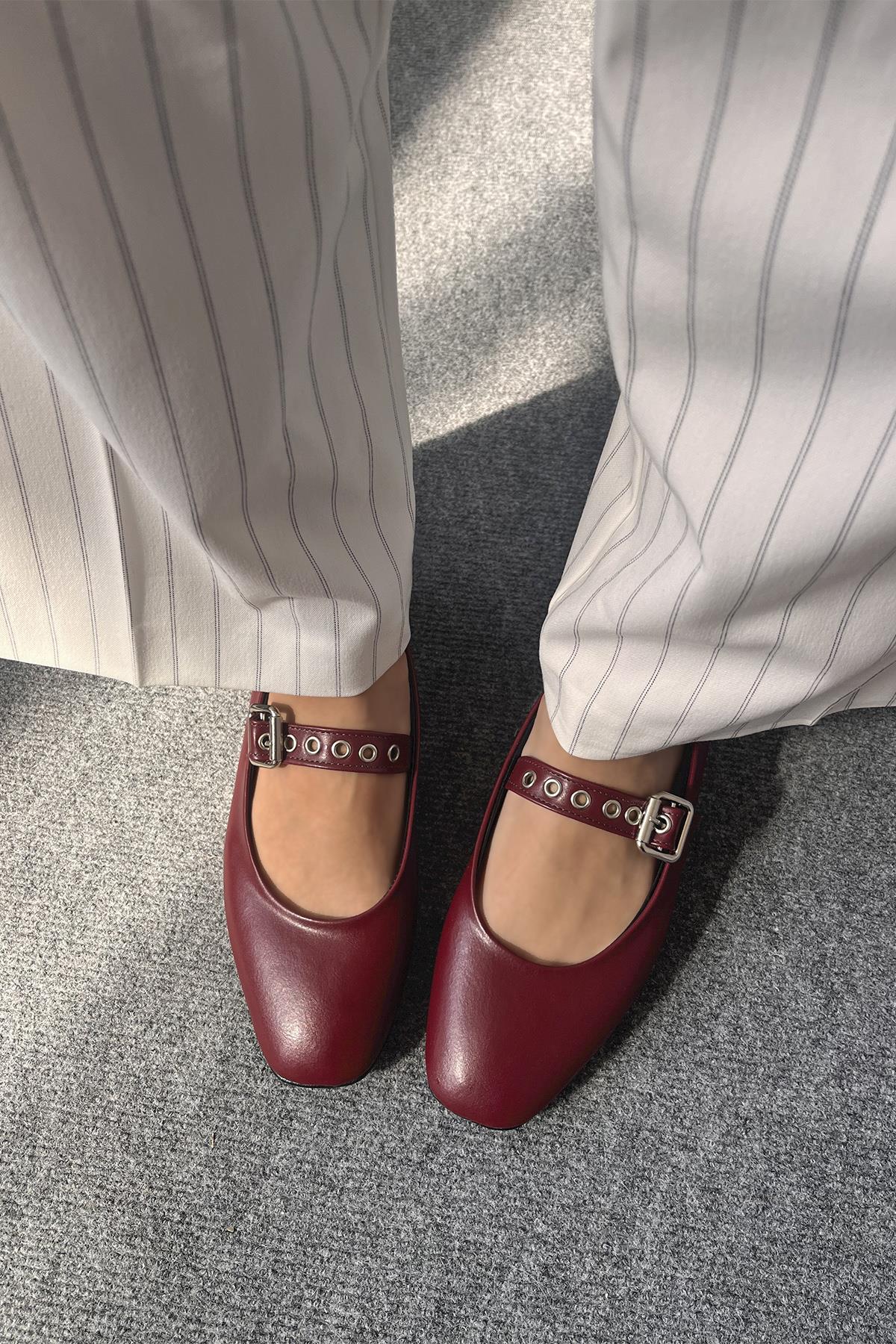 Jules  Kadın  Kemer  Detay  Deri  Babet Bordo