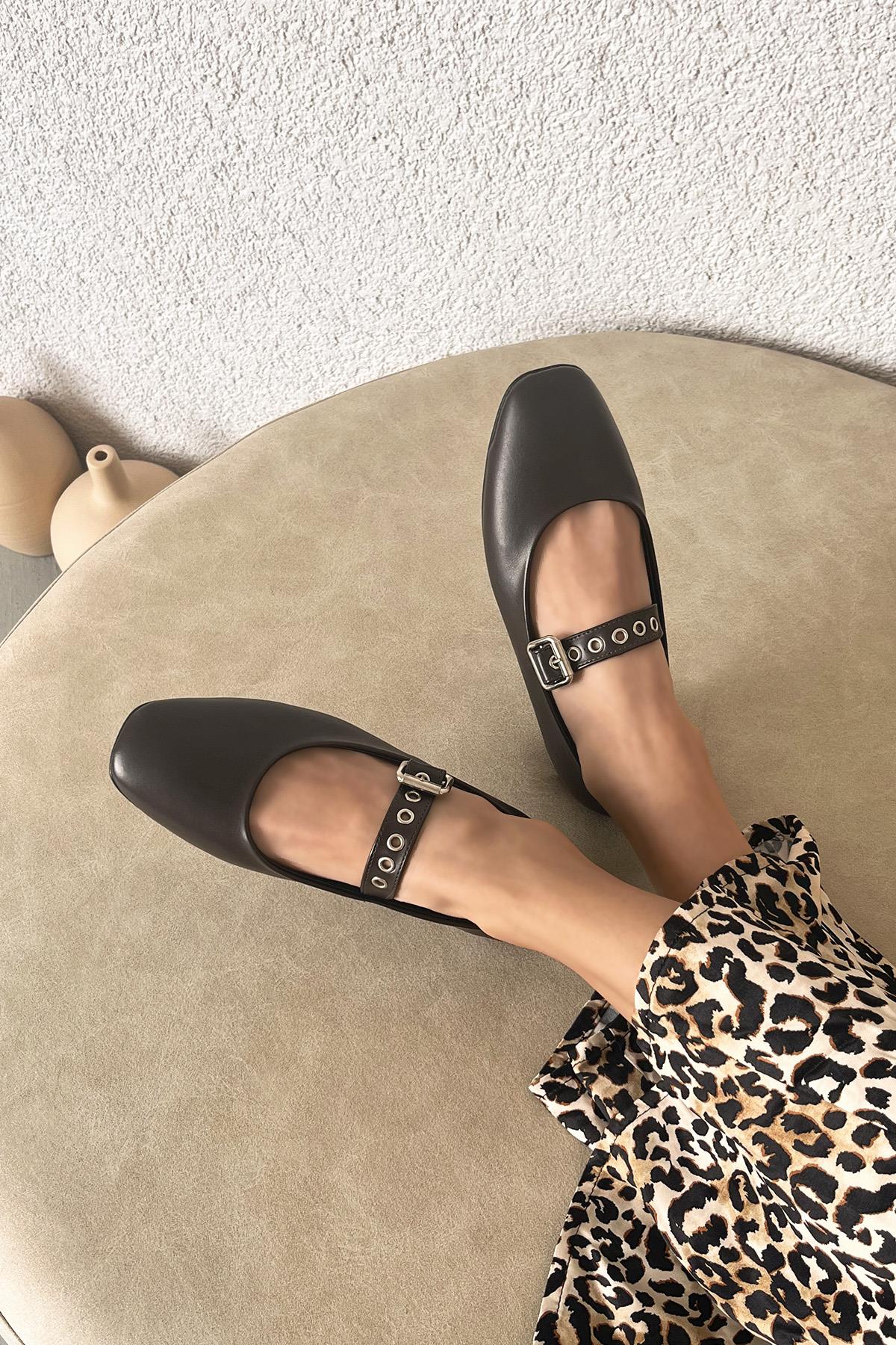 Jules  Kadın  Kemer  Detay  Deri  Babet Kahve