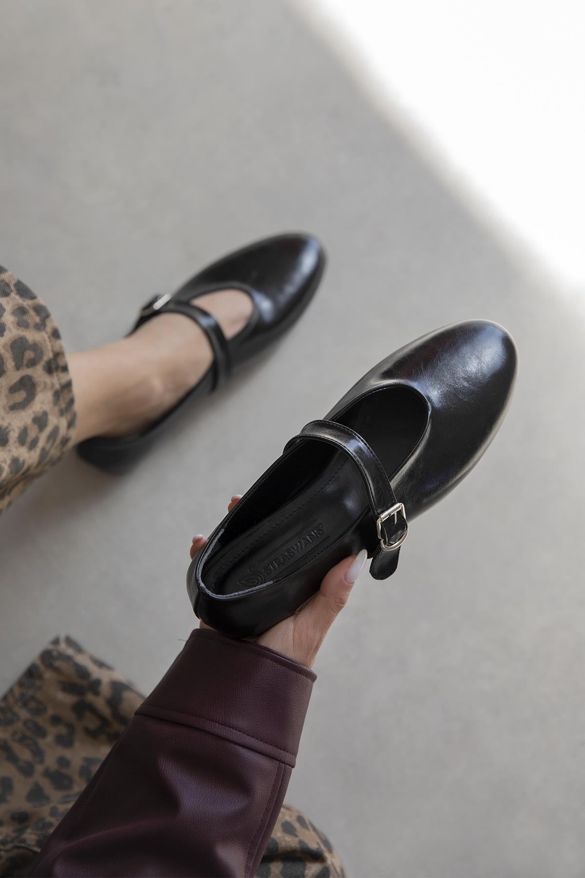 Jun Kadın  Kırışık Deri Babet Siyah