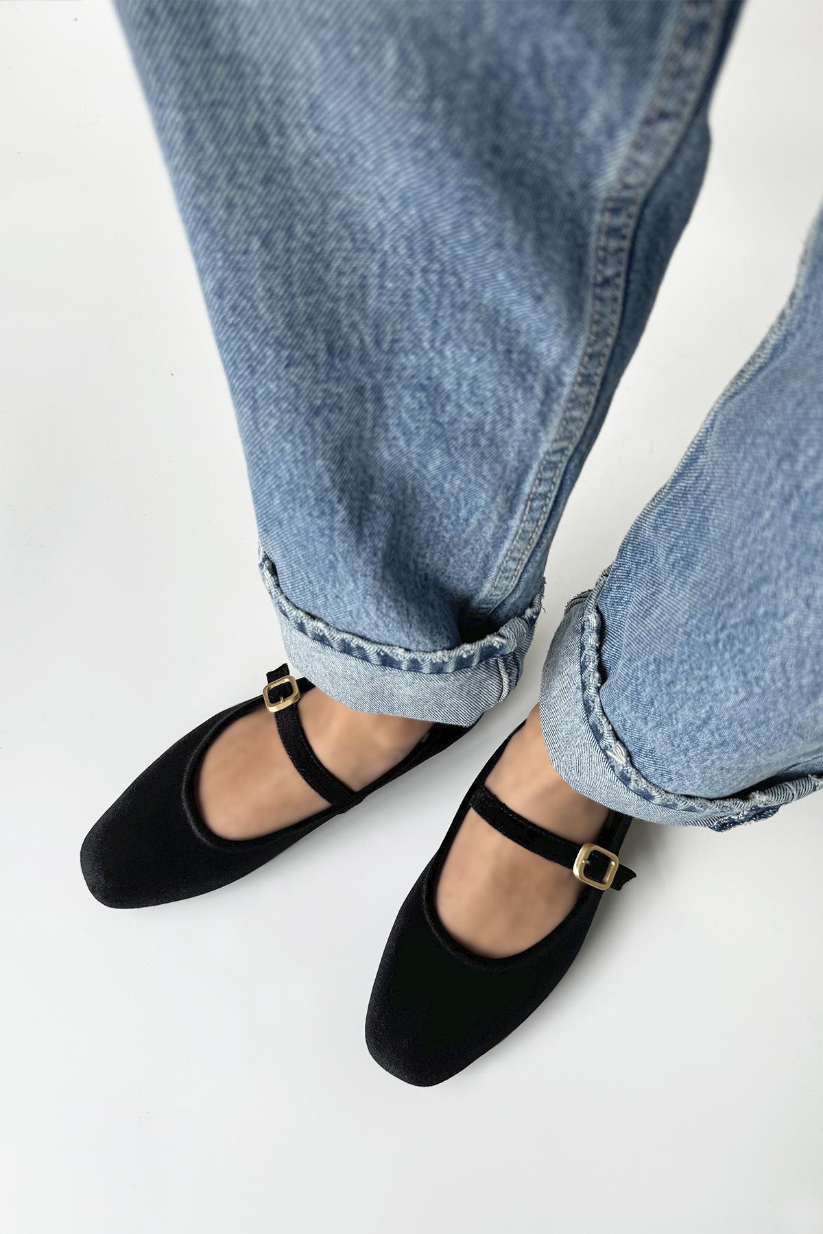 Karmin  Kadın  Kemer  Detay  Kadife  Babet Siyah