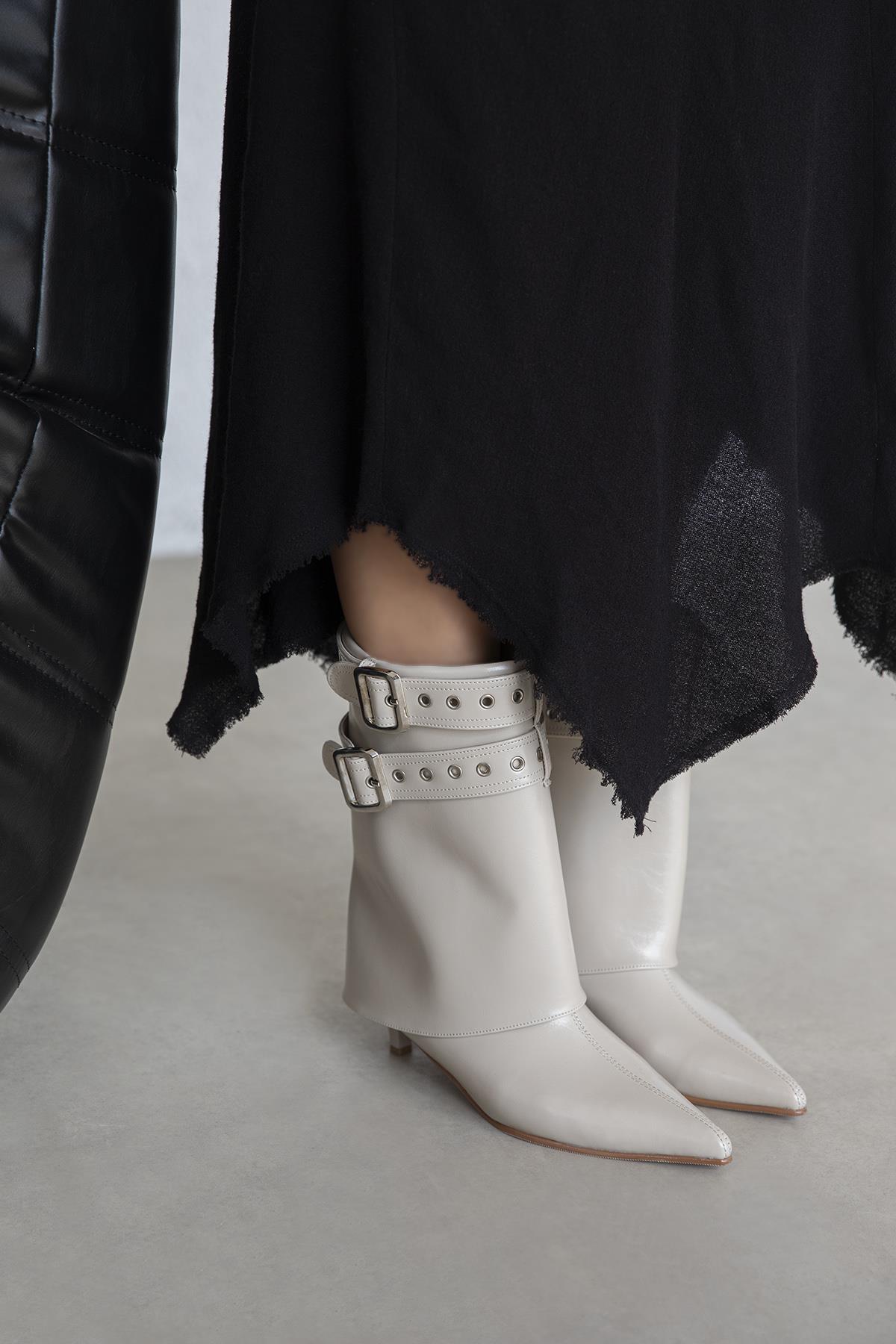 Katy Kadın Aksesuar Detay Kırışık Deri Bot Bej